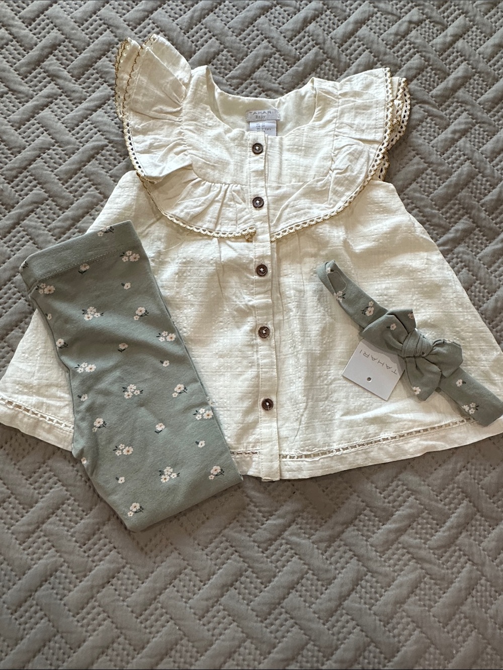 Tahari Cream Top with Sage Floral Leggings and Headband
